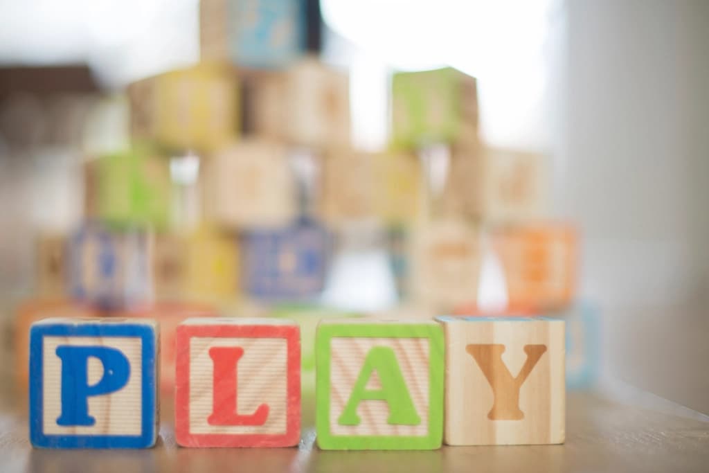 Play: η γλώσσα είναι παιχνίδι